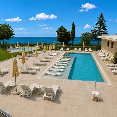 Skyline Lux - Seaview & Pool And Апартаменти